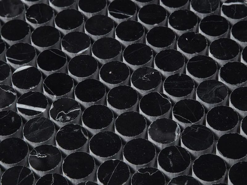 ss-tile-and-stone-penny-round-nero-polished-1